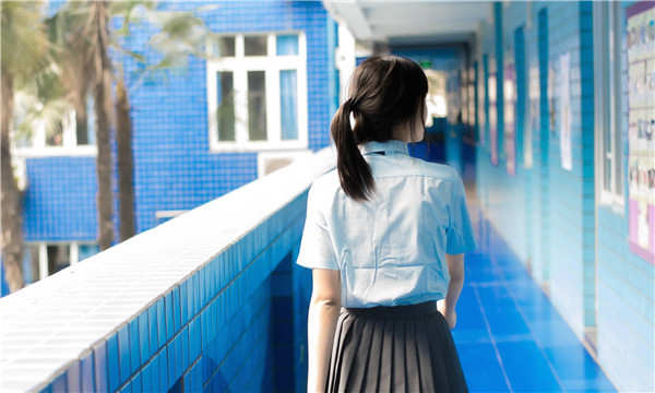 和政如何找到一个可以帮助我生孩子的女人？